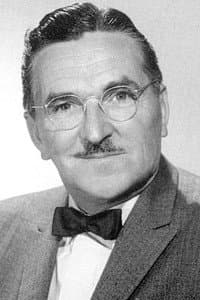 Howard McNear in Love and Kisses