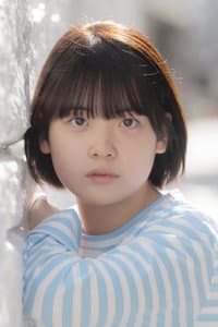 Hana Yayama in 見えない娘 THE INVISIBLES