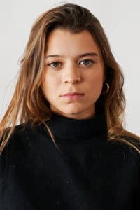 Paula Mirá in Inútil