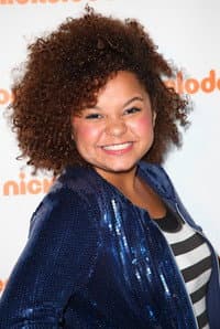Rachel Crow in Deidra & Laney Rob a Train