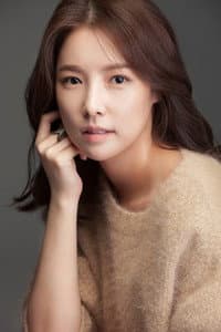 Song Min-ji in 서른, 아홉