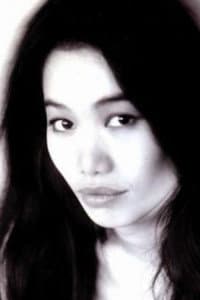 Ysé Tran in Blanc de Chine