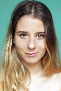 Emma Bazin in Papy fait de la résistance