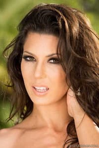 Alexa Tomas in Claire, la Sexologue