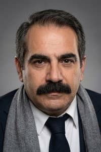Erol Özkök in Gün Ortasında Karanlık