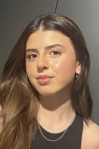 Zeynep Selimoğlu in Bizim Hikaye