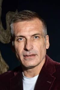 Sebastián Llapur in Top Cat