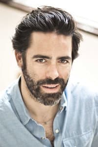 Nicolas Medad in Les adoptés