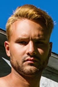 Jax Damon in Grunts