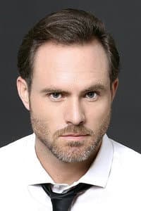 Erik Hayser in El otro padre