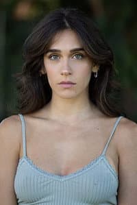 Izabel Pakzad in This Is 25