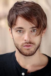Jan Milligan in Leonie
