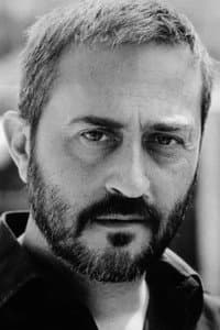Alberto Angrisano in Gli Skatenini e le dune dorate
