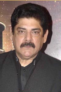 Pankaj Dheer in Chooriyan