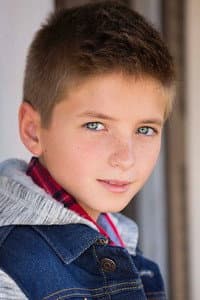 Oliver Bell in The Neighbors