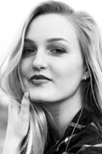 Kylee Thurman in The Letter Writer