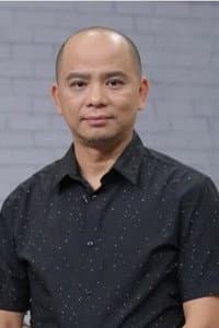 Anh Tuấn in Đào, Phở và Piano