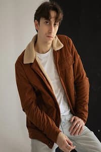 Adrián Doré in Define Verano