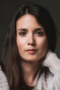 Claudia Gusmano in La ragazza del futuro