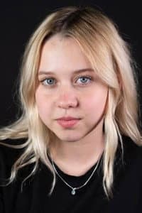 Daria Zhykharska in Forever-Forever