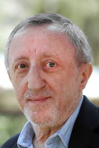 Carlo Delle Piane in Fermi tutti... arrivo io!