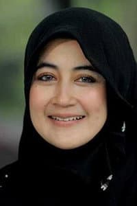 Pipik Dian Irawati in Haji Backpacker