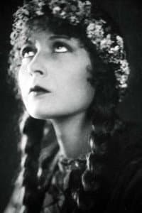 Édith Jéhanne in Rouletabille chez les bohémiens