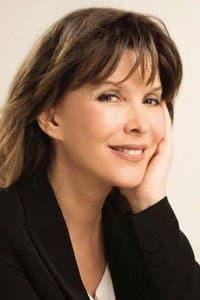 Tina Kieffer in Êtes-vous fiancée à un marin grec ou à un pilote de ligne ?
