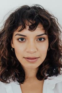 Shakira Barrera in Deb