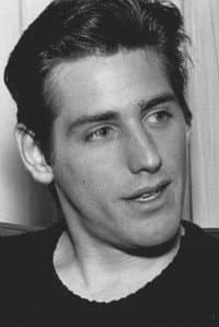 Chris Nash in Satisfaction
