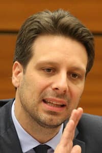 Guillaume Long in Lawfare : le cas Mélenchon