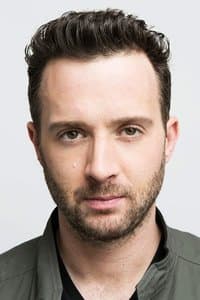 Eddie Kaye Thomas in Petunia