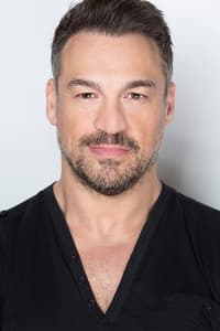 Aleks Paunovic in Taming Tammy