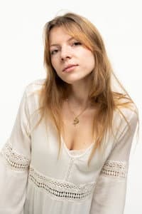 Sarah Gaudeneche in Comètée