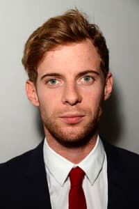 Luke Treadaway in Late Bloomers