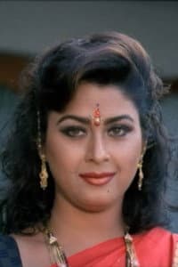 Dolly Minhas in Rambo Raja Revolver Rani