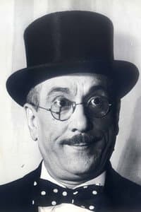 Peppino De Filippo in I due compari