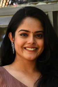 Riddhi Kumar in Kadhipatta