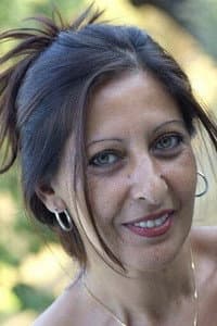 Hatika Karaoui in Les ficelles