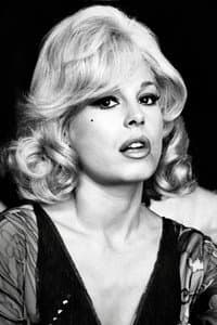Laura Valenzuela in La fiel infanteria