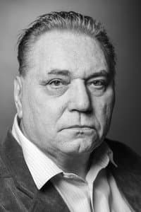 Viktor Smirnov in Пока гром не грянет