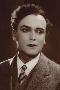 Vladimir Gajdarov in Charlemagne