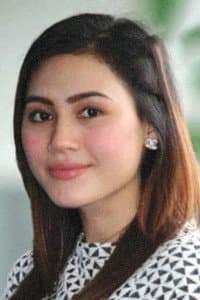 Erin Malek in Tentang Bulan