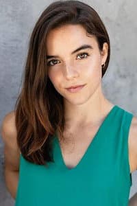 Naomi Frenette in Olga