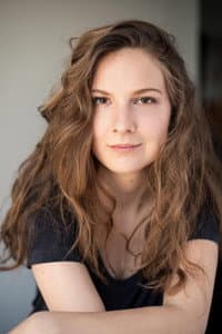 Agnès Bouchard in Chez Régine