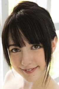 Kelsey Parnigoni in Big in Japan