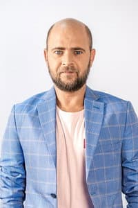 Cosmin Seleși in Pup-o, mă! 2: Mireasa nebună