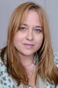 Beatie Edney in Nyet!