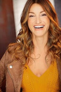 Jenna Willis in Difficult to Stay Alive and Die