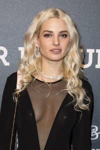 Clara Doxal in L'école des vampires